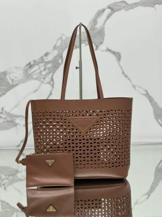 Picture of Prada Handbags _SKUfw178970936fw